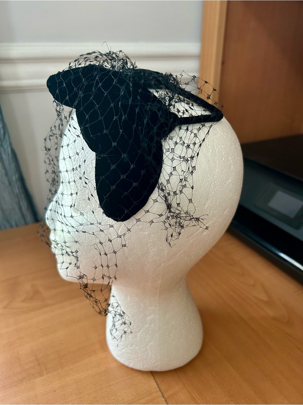 Vintage-Inspired  Veiled Headband hat 1930/1940 retro fascinator birdcage veil - Picture 4 of 5